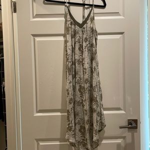 Beautiful Roxy dress- size XS. PERFECT for vacations!!